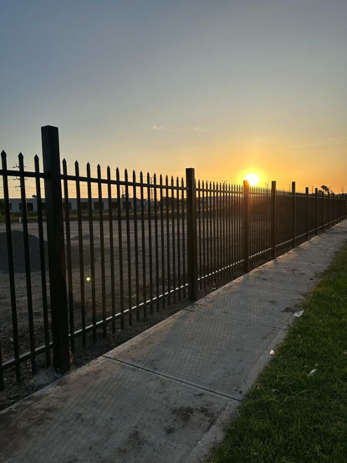 SECURITY, TUBULAR & SLAT FENCING